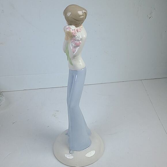 Bell Bottom Blue Jean Girl Flowers Child 70s Ceramic Hippie Hair In Bun Figurine - Picture 4 of 6